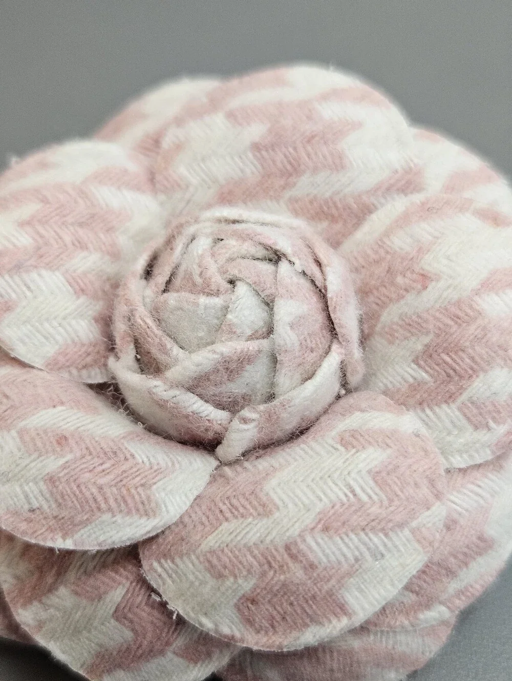 NEW Pink Houndstooth 3D Flower Brooch Pin Statement Rose Boutique Accessory